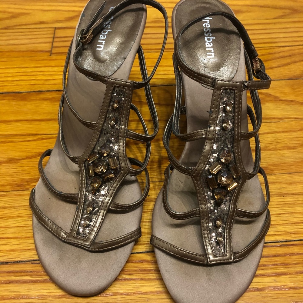 Cute bronze sandals size 7 👡 - Picture 2 of 8